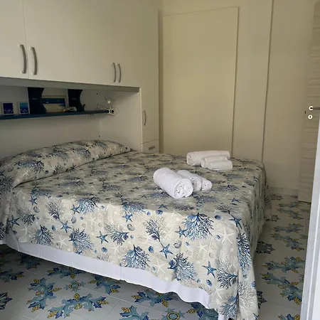 Donna Flora * ايسكيا